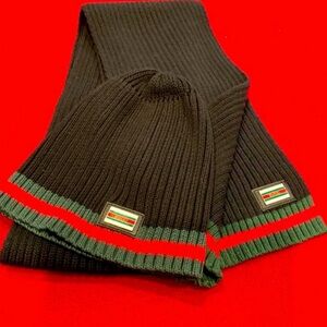 Elegant Black and Green Knit Beanie and Scarf Set